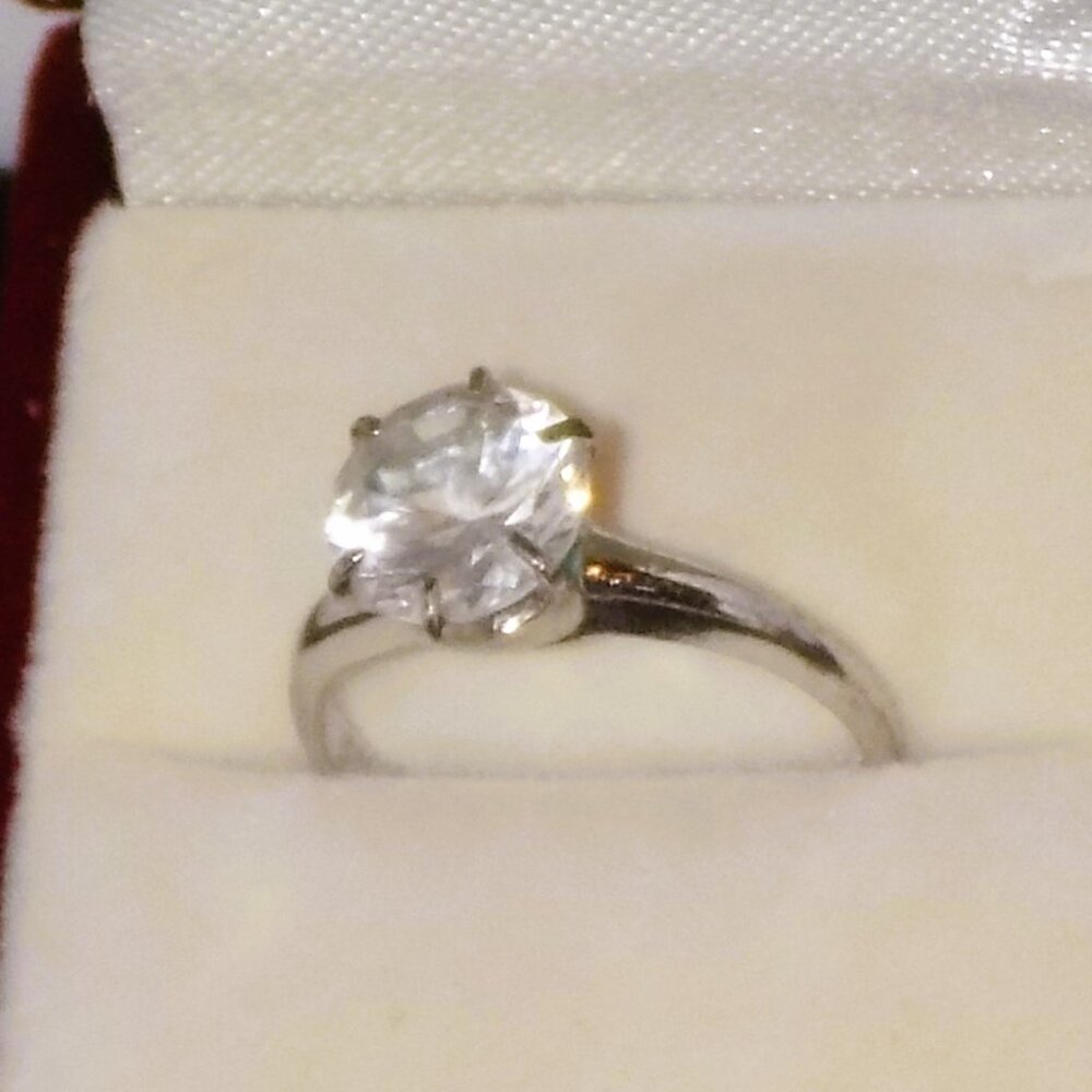 Vintage IOC Signed Uncas Sterling Silver Large Solitaire 6 Prong Size 7 Ring - Picture 4 of 13